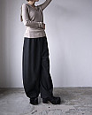 ENFOLD / ROUND TROUSER (BLK)
