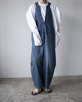 curettage/ denim salopette