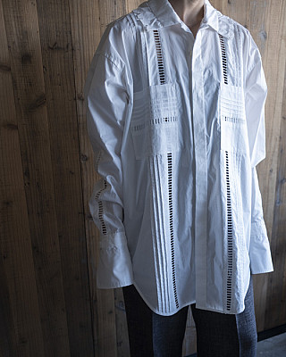 JUN MIKAMI "CUT RUFFLE SHIRT"