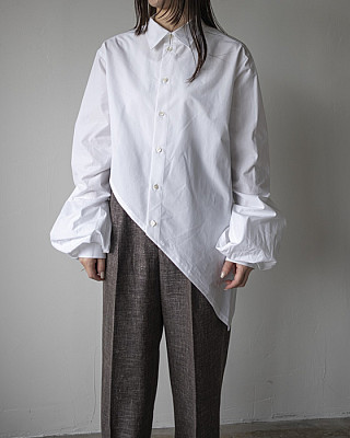 SATORUSASAKI / ASYMMETRY HEM SHIRTS