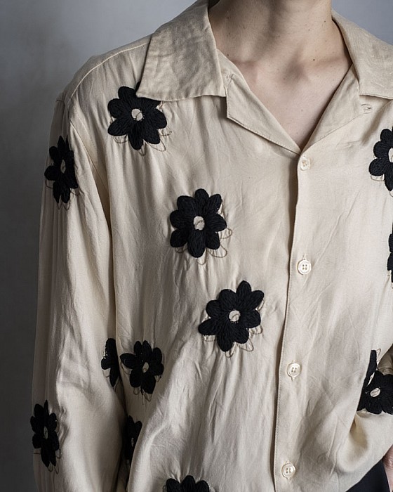 NOMA t.d. /FLORAL HAND EMBROIDERY SHIRT