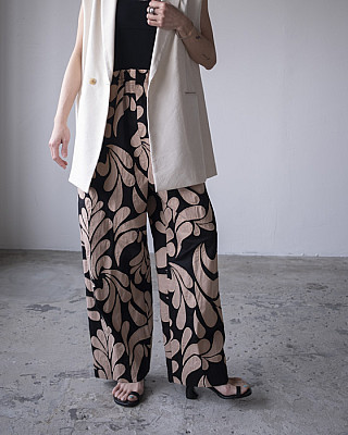 villd / patchwork embroidery pants