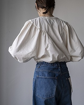 WRYHT/VICTORIAN SLEEVE T