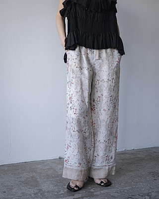 curettage / Flower print pants