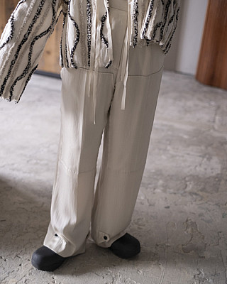 satorusasaki / satin painter pants