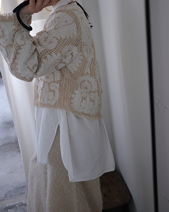 EMBROIDERY DAN COLLARLESS QUILTINGFLEECE JACKET/ユニセックス 2025 summer] EFFECTEN / Hibiscus embroidery open collar s/s