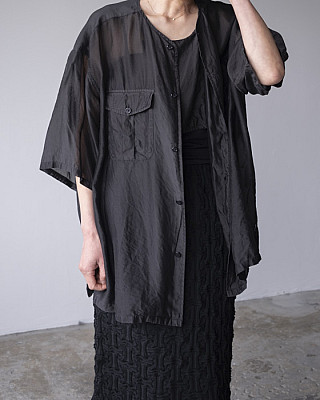 currentage/  cupra shirt