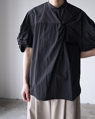 nagonstans/ twist balloon pullover