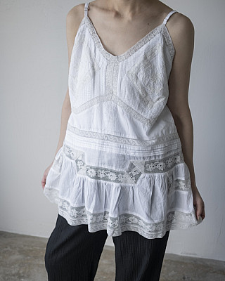 crinkle crinkle crinkle /hand tuck lace camisole