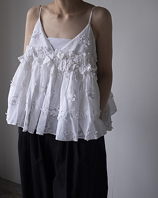 crinkle crinkle crinkle / 3D embroidery camisole