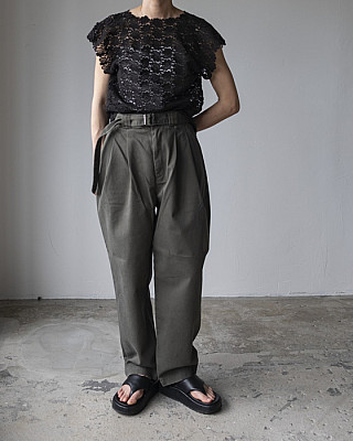 HOLIDAY/ DICKIES BELTED 2TUCK PANTS