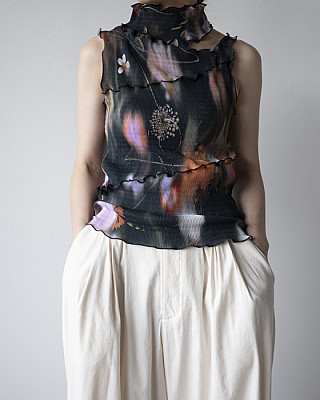 Julia Heuer / MATTI SMOCKED TOP IN FRANCES
