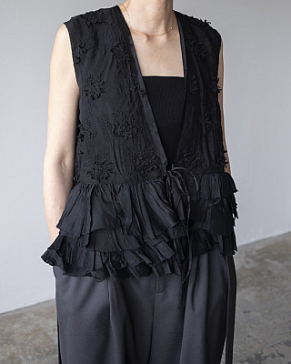 crinkle crinkle crinkle/ frill rayon shantung vest | BLACK