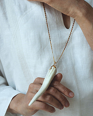8UEDE / Central Sun Neck. (Gold)