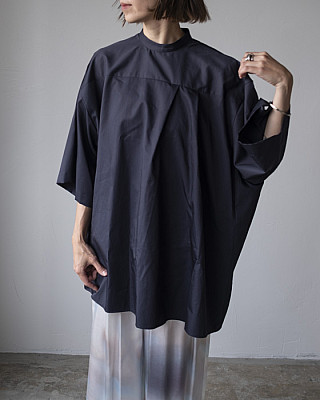 ENFOLD / SOLID HEXAGON BLOUSE