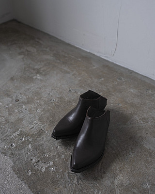 GABRIELA COLL GARMENTS ''NO.130 SENDRA CROPPED BOOTS