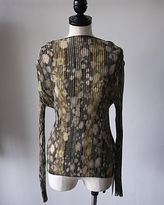 Julia Heuer /LEE PLEATED TOP IN BRUNO