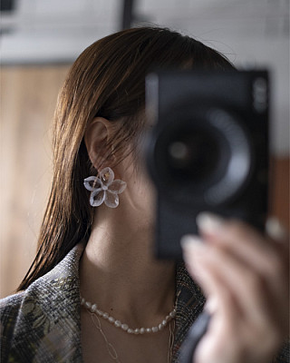 LEVENS / HIBISCUS SINGLE EARRING(片耳)