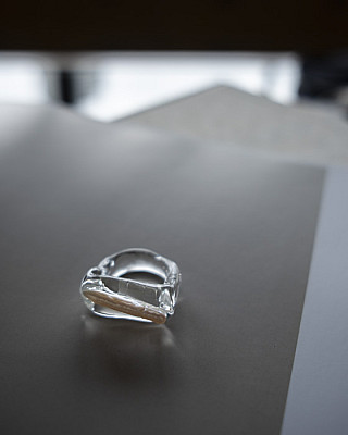 LEVENS / PEARL SIGNET RING