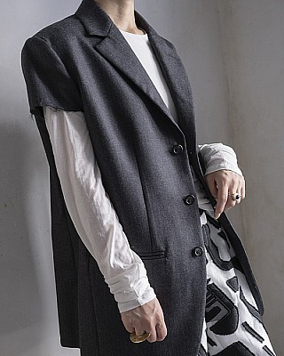 INSCRIRE/ Wool Gabardine Short Sleeve Jacket