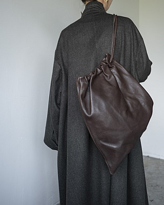 GABRIELA COLL GARMENTS /''NO.131 GATHERED CROSSED BAG'' (BROWN)