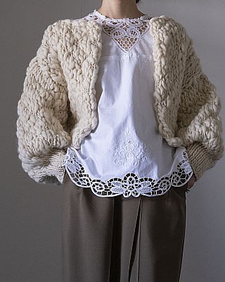 SEEALL/ HAND BOLERO CARDIGAN (NATURAL)