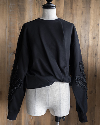 TELMA / Embroidered Sweatshirt