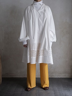 SEA/EYELET LACE SMOCK DRESS<white>