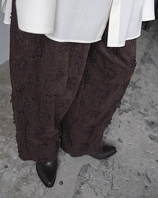crinkle crinkle crinkle /3D embroidery corduroy pants