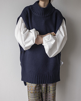 INSCRIRE /turtle neck vest