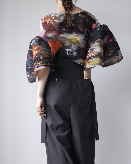 VONIQUE / JULIA HEUER/ ROBIN HANDPLEATED TOP IN NOLA