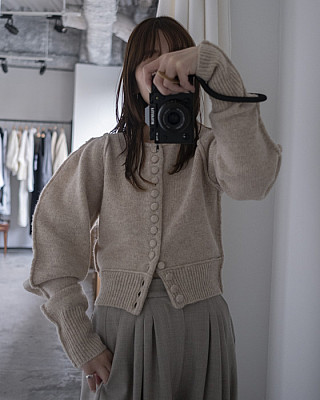 INSCRIRE/ Shoulder Cardigan (oatmeal)