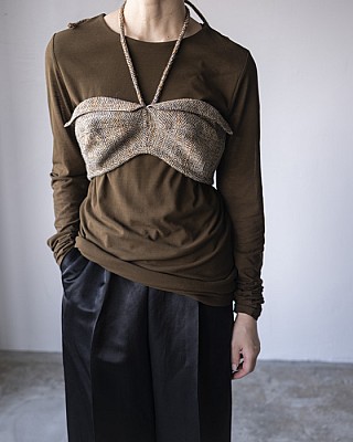 vonique/ Loose sheer long sleeve T-shirt (brown)