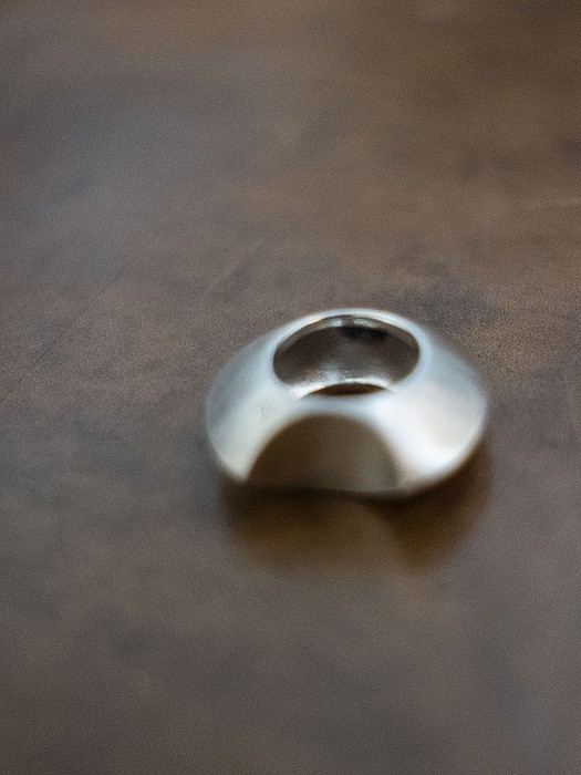 VONIQUE / 8UEDE / UFO RING - SILVER